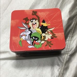 Looney Toons metal lunch box